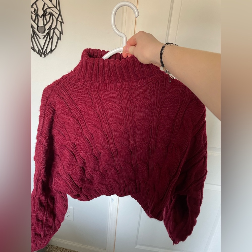 Shein burgundy crop sweater, never worn!